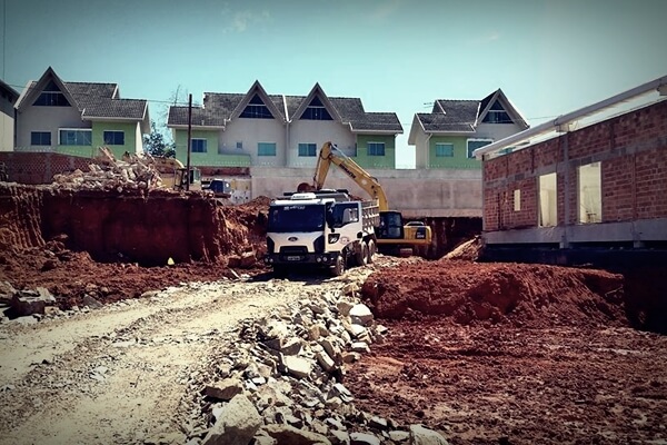 Portfólio Kochinski Terraplenagem em Curitiba, Escavação em Curitiba, Compactação de Solo em Curitiba, Ampliações em Curitiba, Fundação em Curitiba, Acabamentos em Curitiba, Limpeza de Terreno em Curitiba