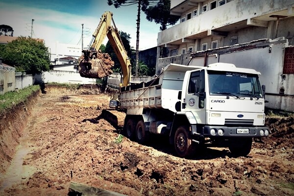 Portfólio Kochinski Terraplenagem em Curitiba, Escavação em Curitiba, Compactação de Solo em Curitiba, Ampliações em Curitiba, Fundação em Curitiba, Acabamentos em Curitiba, Limpeza de Terreno em Curitiba