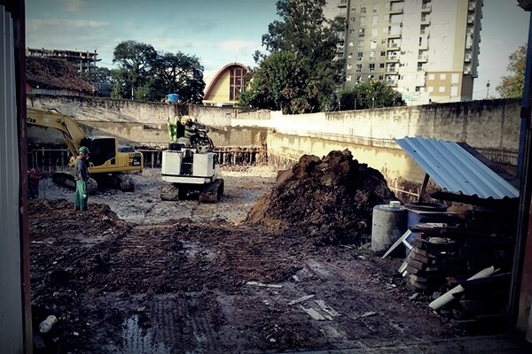 Portfólio Kochinski Terraplenagem em Curitiba, Escavação em Curitiba, Compactação de Solo em Curitiba, Ampliações em Curitiba, Fundação em Curitiba, Acabamentos em Curitiba, Limpeza de Terreno em Curitiba