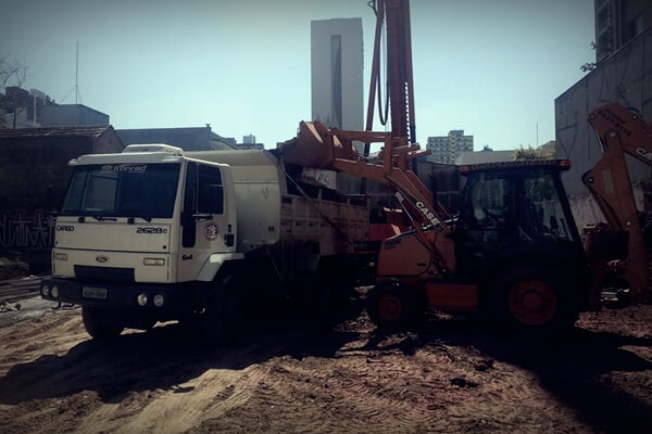 Portfólio Kochinski Terraplenagem em Curitiba, Escavação em Curitiba, Compactação de Solo em Curitiba, Ampliações em Curitiba, Fundação em Curitiba, Acabamentos em Curitiba, Limpeza de Terreno em Curitiba